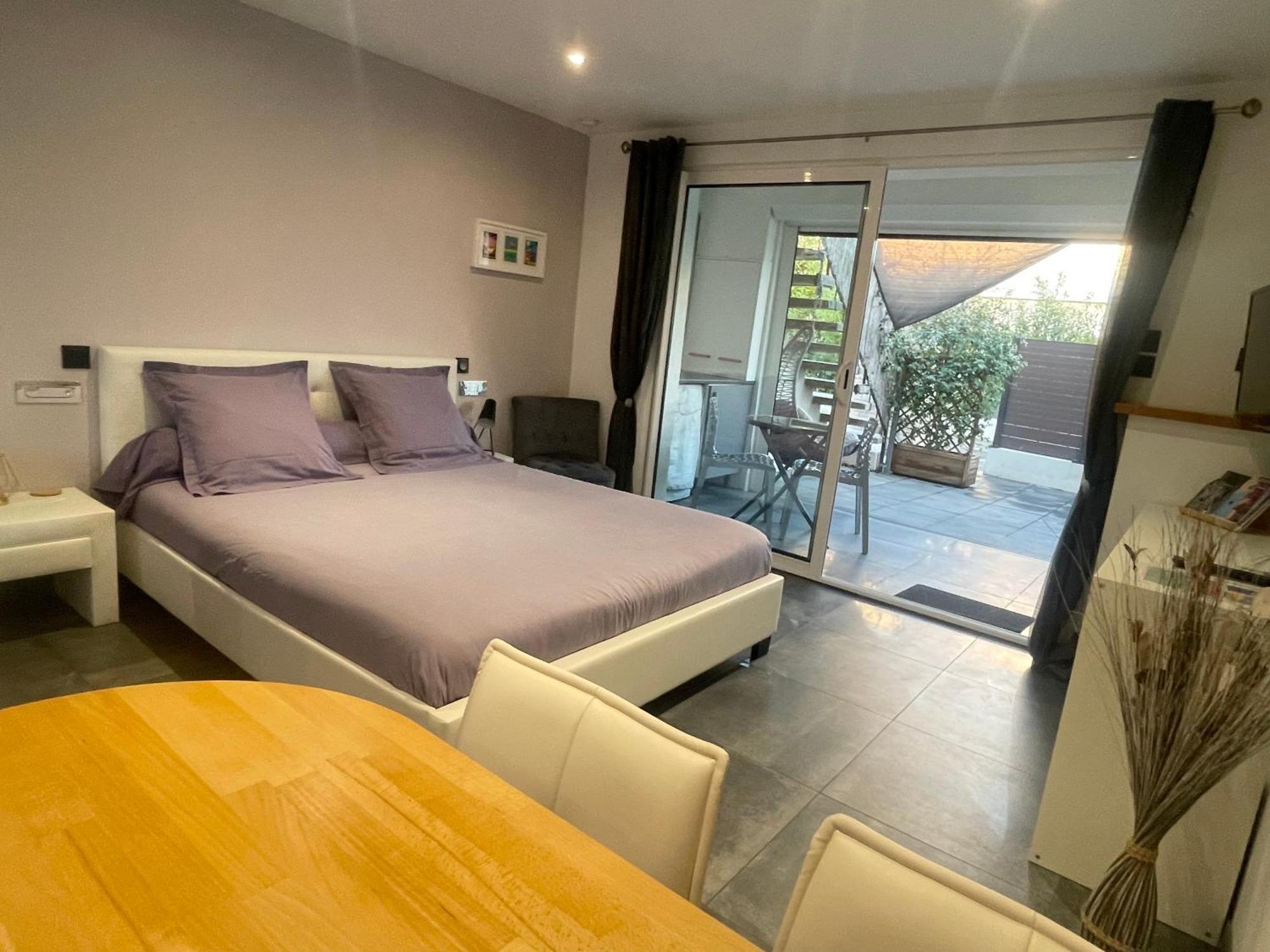 Plage A 400 M Studio Tout Confort Terrasse Clim Parking Йер Экстерьер фото